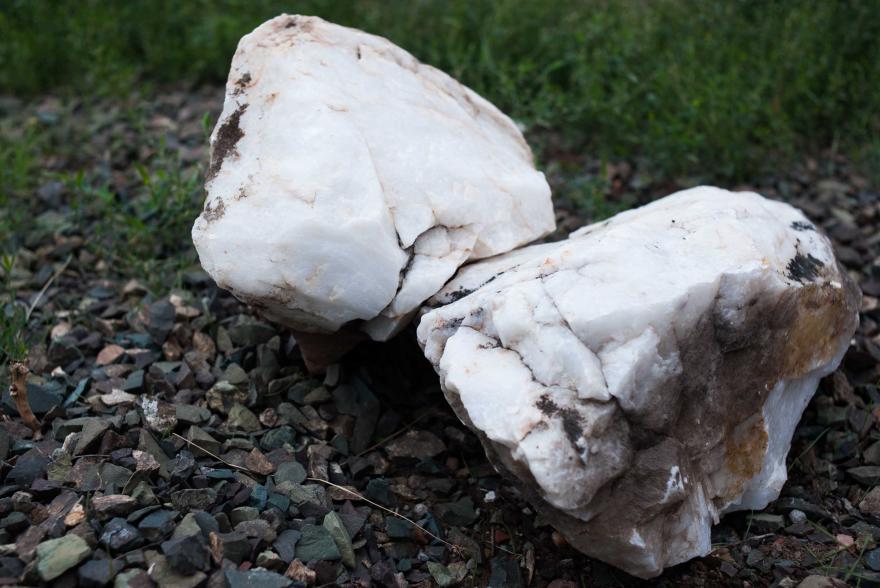 Ландшафтный камень - Белый кварц