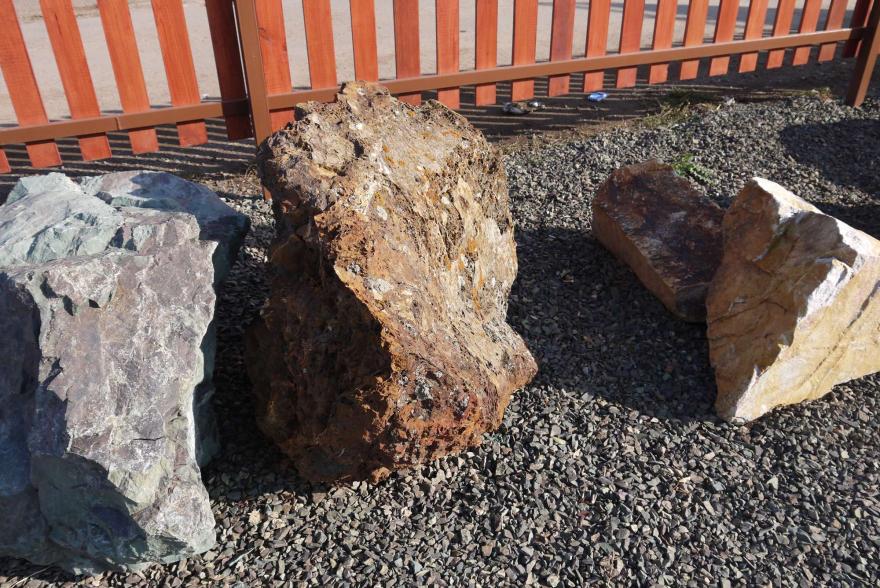 Ландшафтный камень - Паутинка