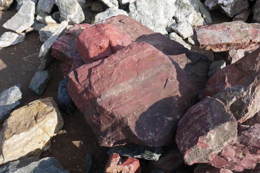 Ландшафтный камень - Яшма окварцованная - 13